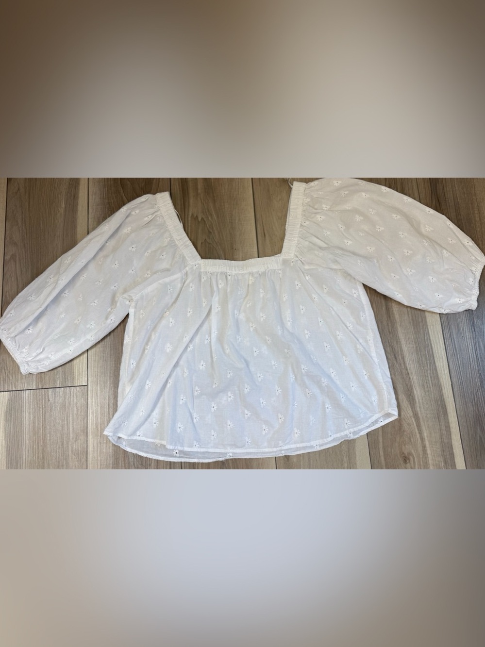 Embroidered Floral Blouse Size Large